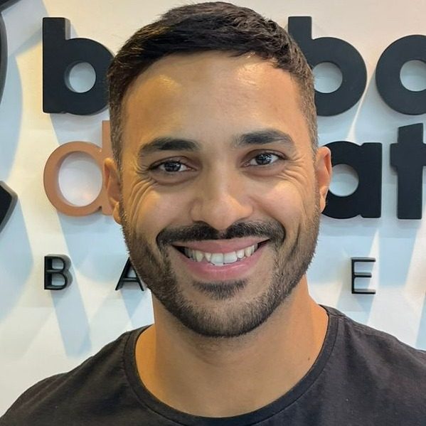 Thiago, barbeiro da Barba do Patrão
